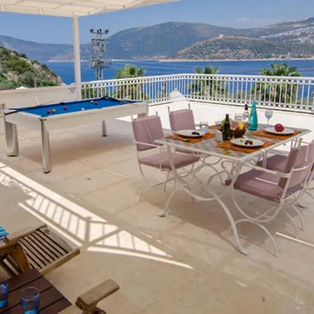 Karsak Evi * Kalkan