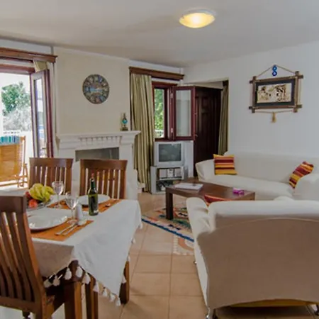 Villa Karsak Evi